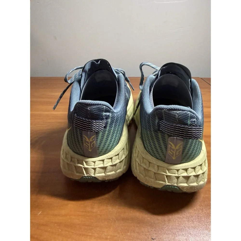 HOKA ONE ONE Speedgoat 4 Shoes Womens Size 9 Blue Trail Running Vibram Sole